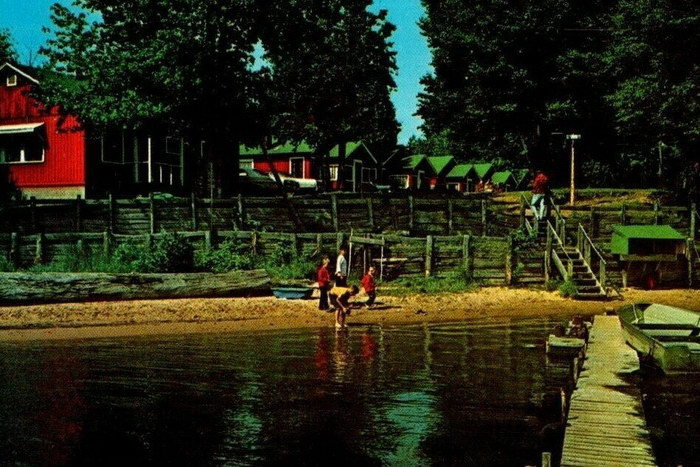 Forest View Resort Autrain Michigan (newer photo)